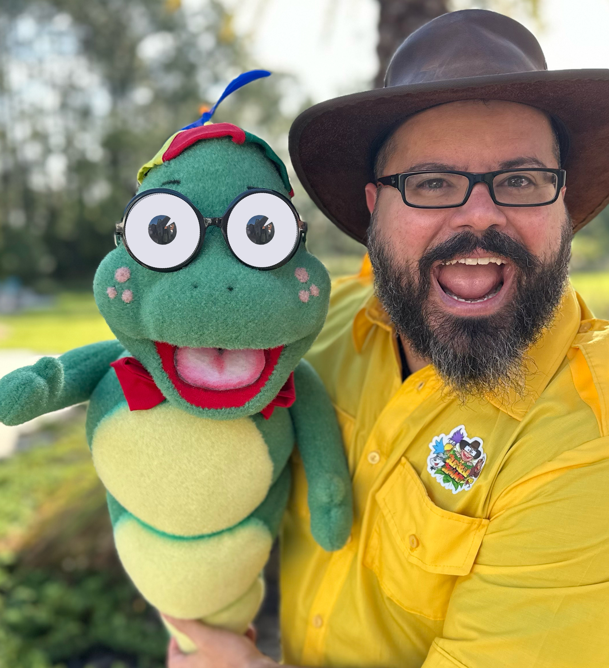 Jungle Jimmy Vee with Readit, his green bookworm puppet